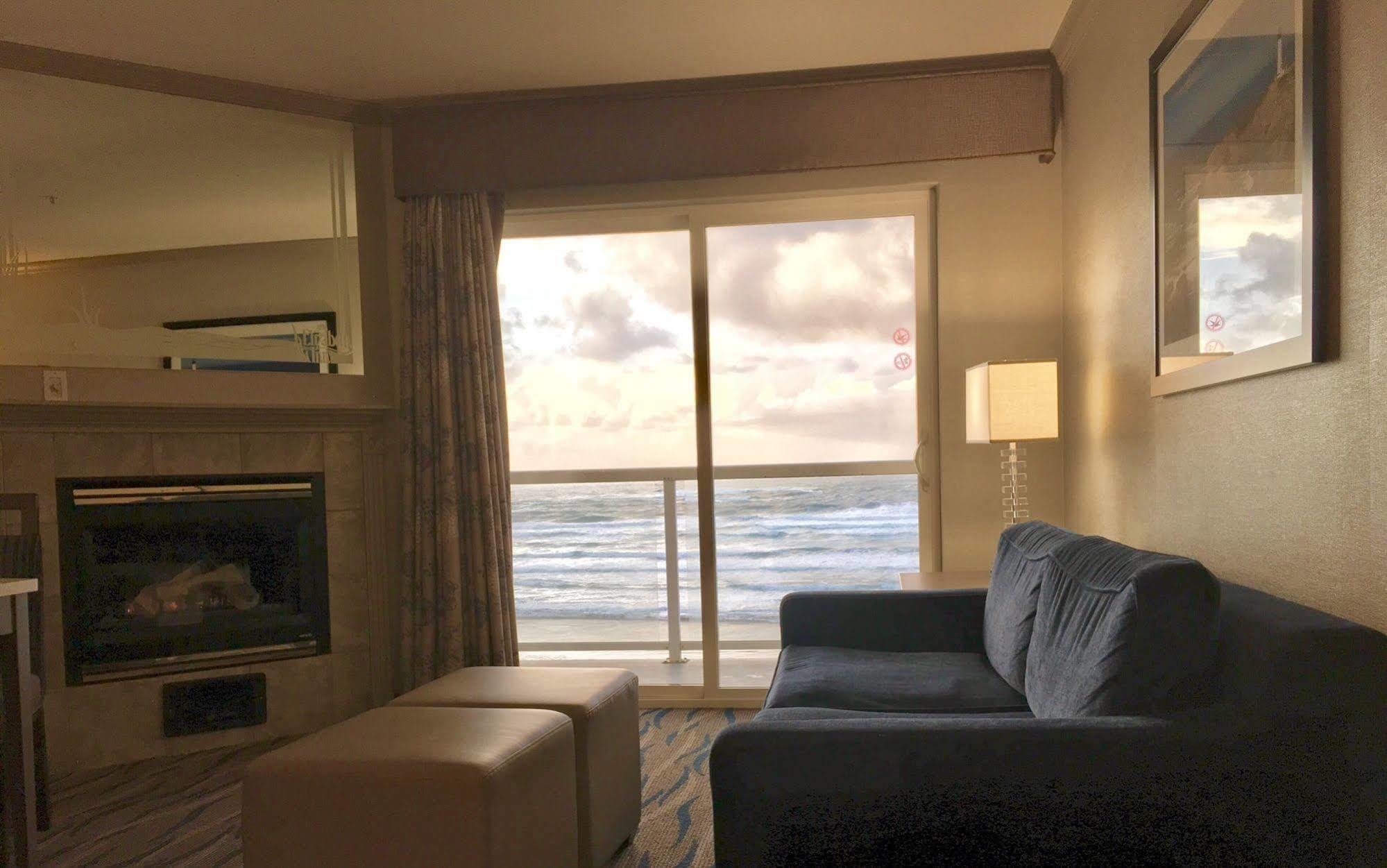 Hotel Elizabeth Oceanfront Suites, Ascend Collection 3*