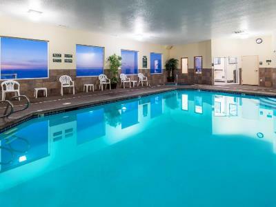Elizabeth Oceanfront Suites, Ascend Collection 3* Newport