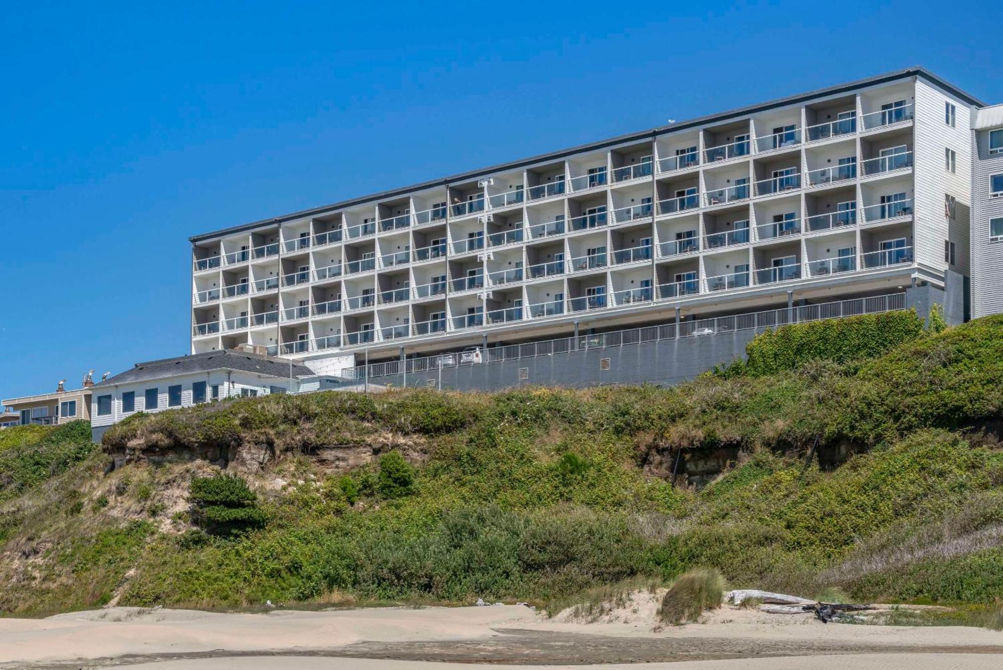 Elizabeth Oceanfront Suites, Ascend Collection Newport