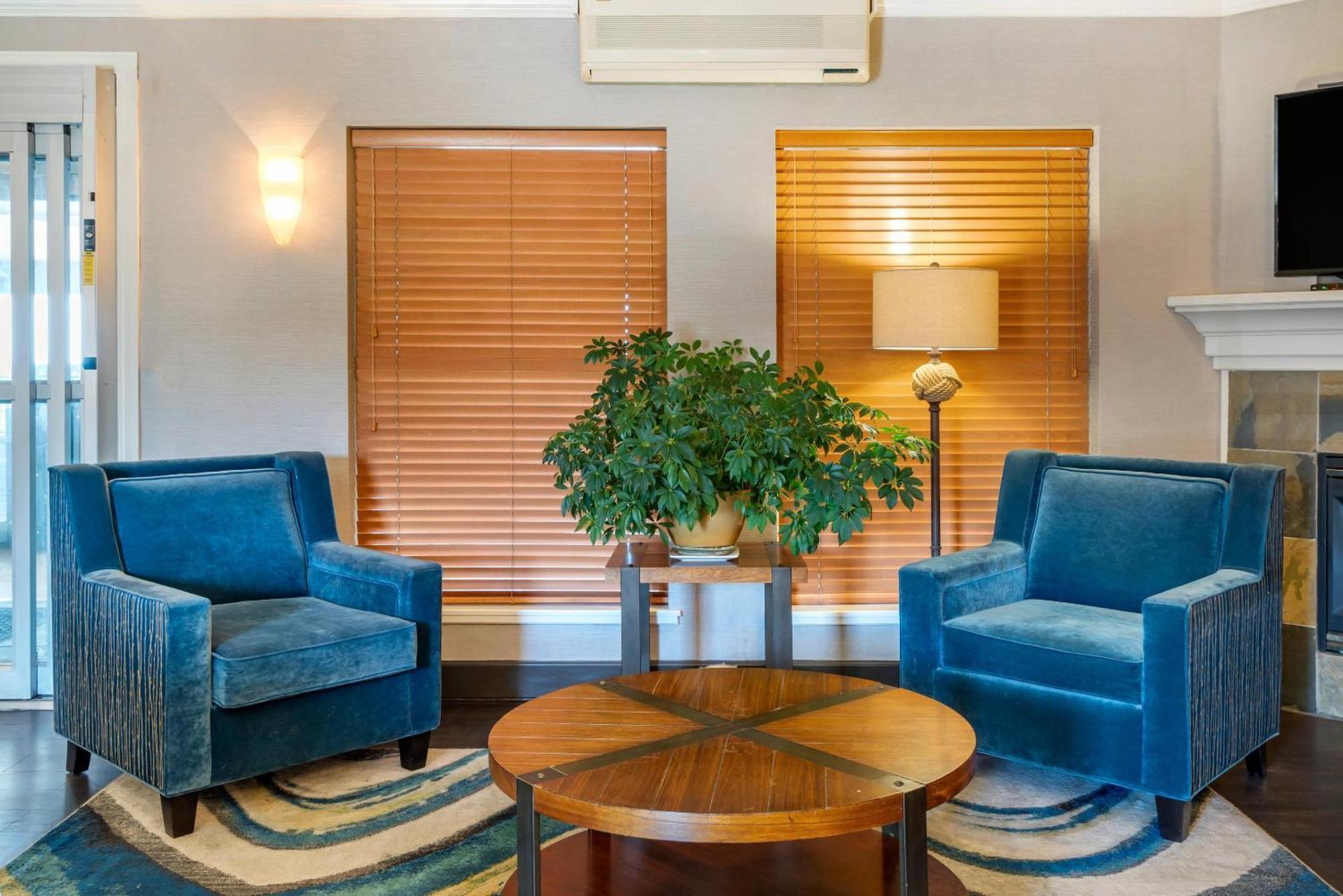 Elizabeth Oceanfront Suites, Ascend Collection