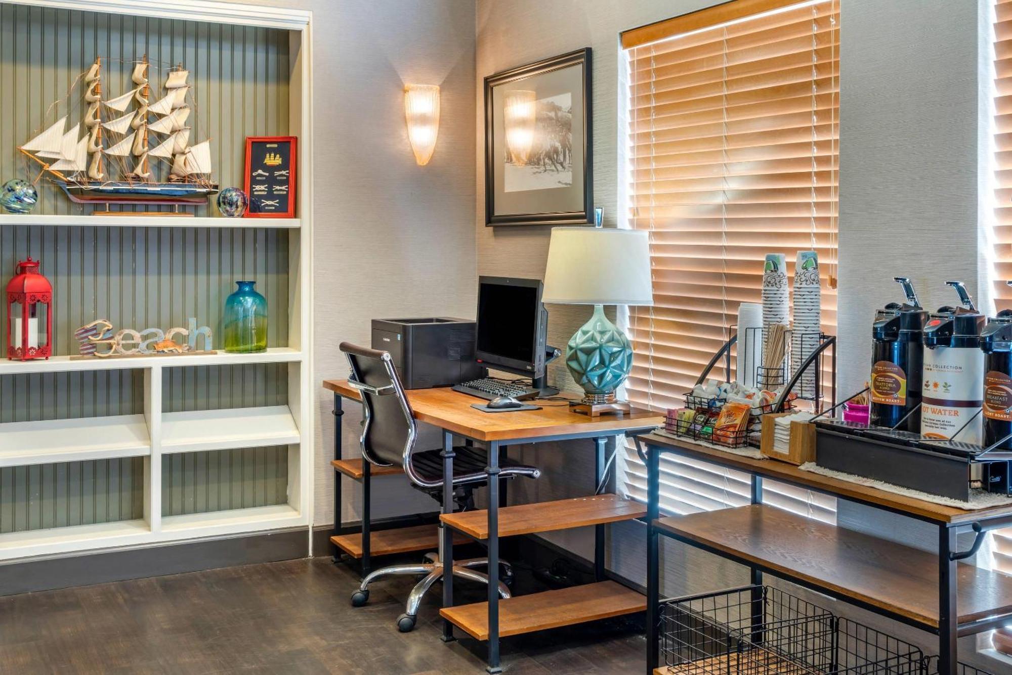 Elizabeth Oceanfront Suites, Ascend Collection