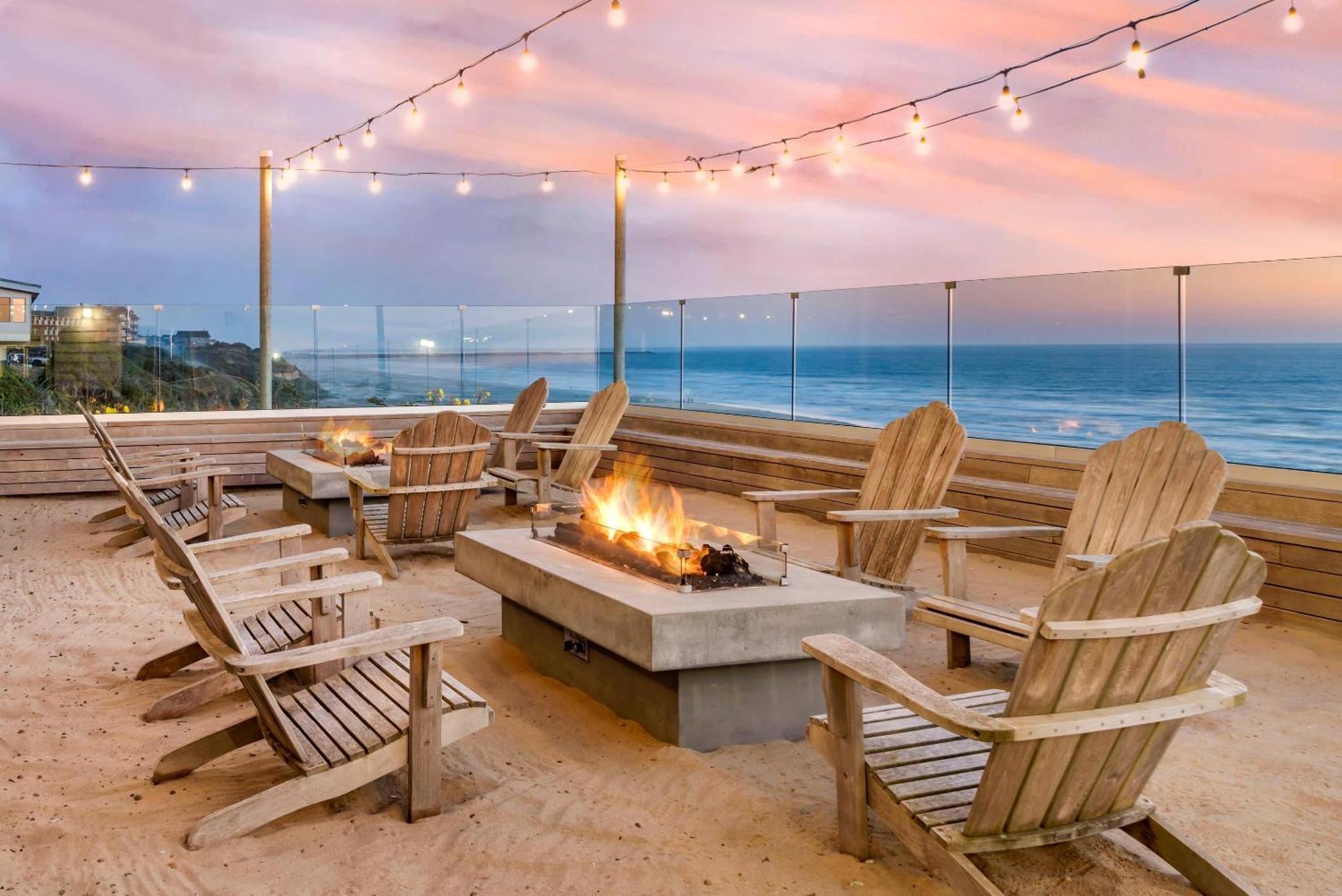 Elizabeth Oceanfront Suites, Ascend Collection 3* Newport