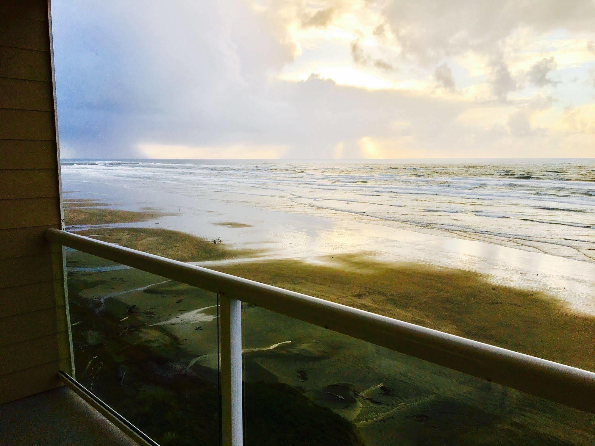 Hotel Elizabeth Oceanfront Suites, Ascend Collection 3*